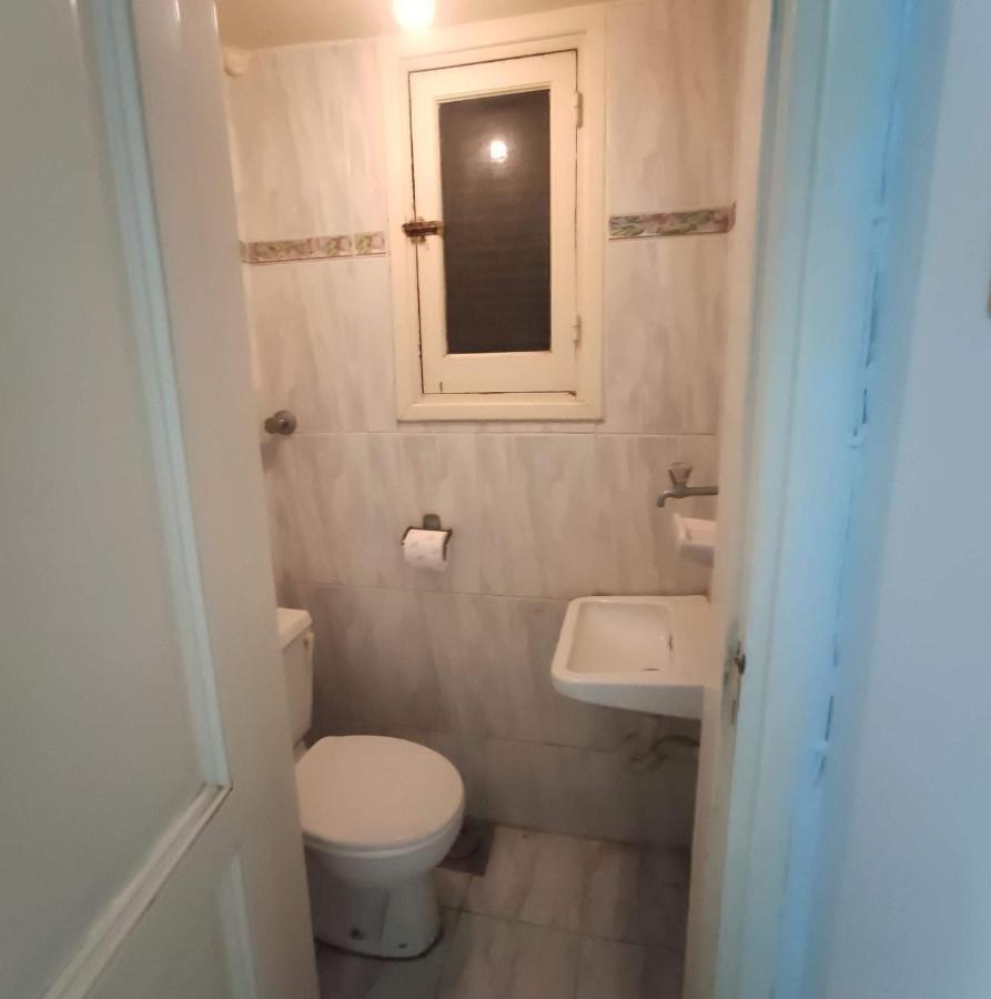 Room No5 A Private Room With Balcony For Men Only And No Ladies Allowed غرفة خاصة للرجال فقط ممنوع السيدات アレクサンドリア エクステリア 写真